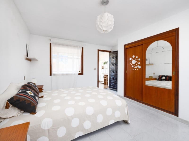 4 Zimmer Villa zu verkaufen in Torrevieja - 197.000 € (Ref: 9695256)