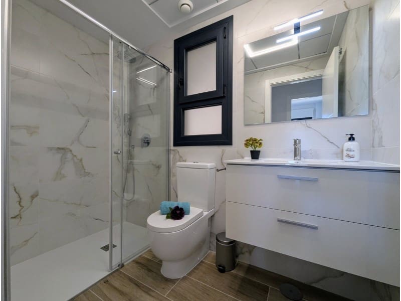 2 makuuhuone Kattohuoneisto myytävänä paikassa Orihuela Costa - 310 000 € (Ref: 9701556)