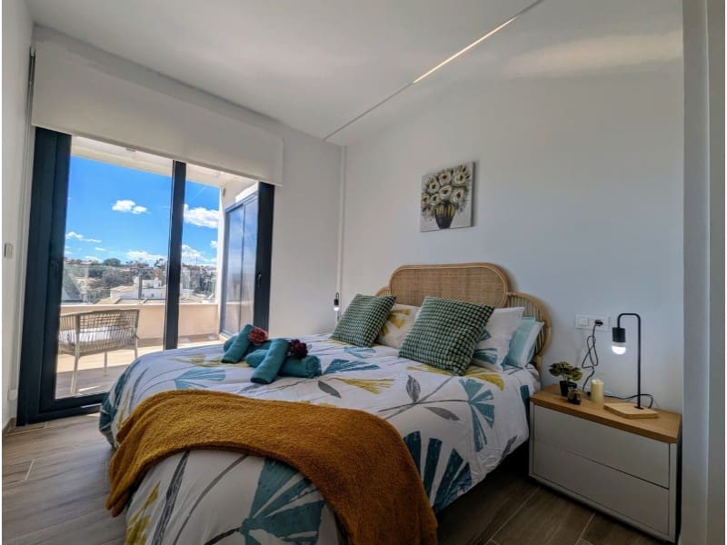 2 makuuhuone Kattohuoneisto myytävänä paikassa Orihuela Costa - 310 000 € (Ref: 9701556)