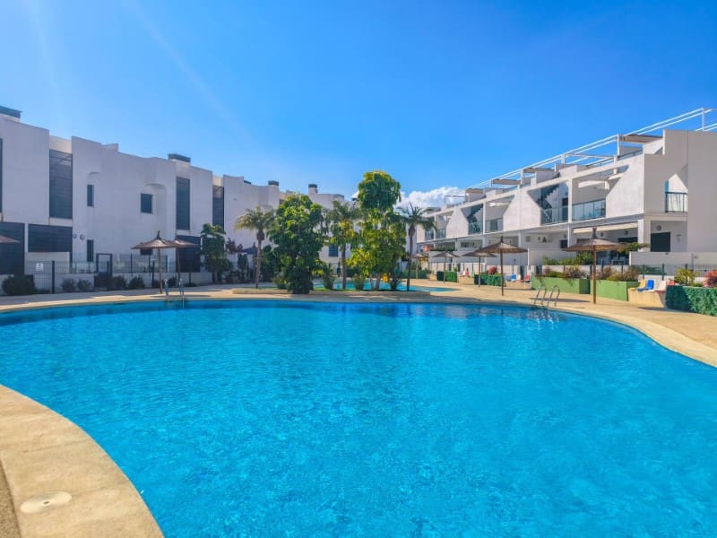 2 bedroom Apartment for sale in Pilar de la Horadada with pool - € 265,000 (Ref: 9701559)