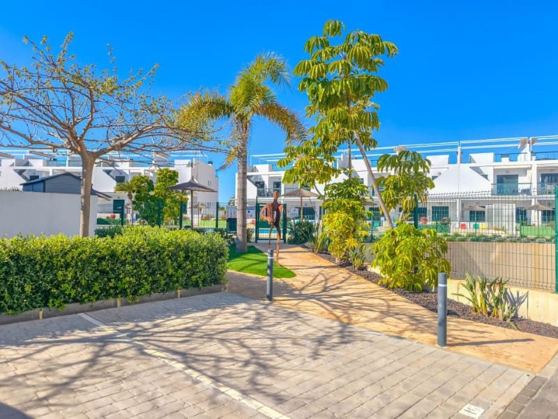 2 bedroom Apartment for sale in Pilar de la Horadada with pool - € 265,000 (Ref: 9701559)