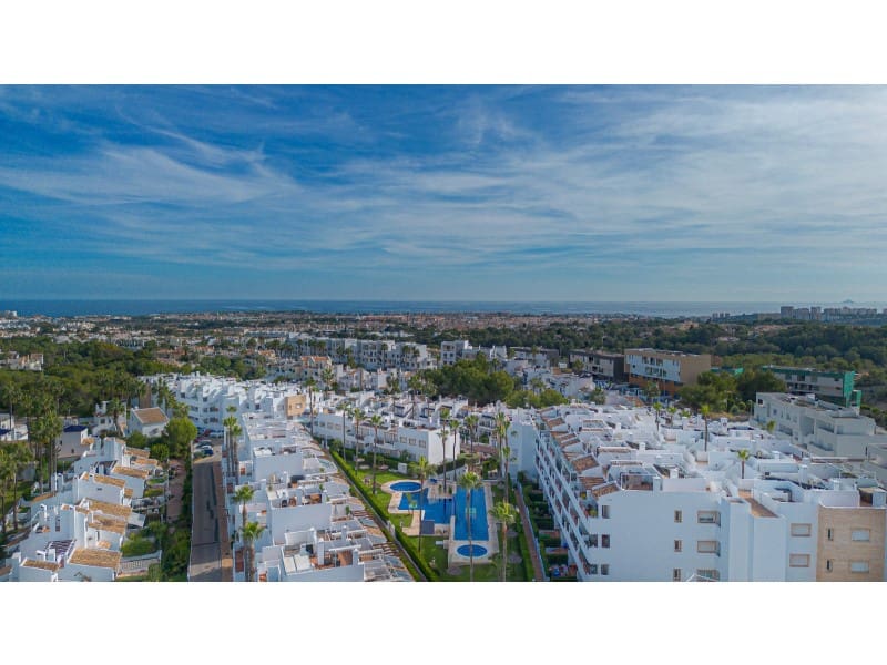 2 makuuhuone Kattohuoneisto myytävänä paikassa Orihuela Costa - 265 000 € (Ref: 9701564)