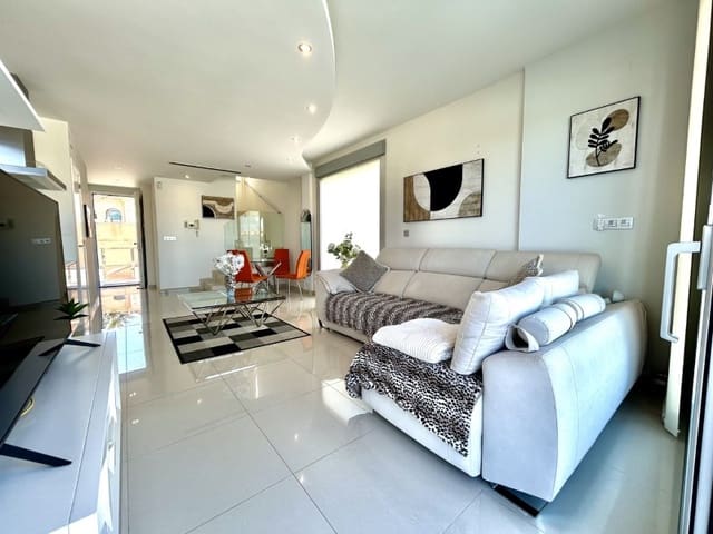 Chalet de 3 habitaciones en Villamartin, Orihuela en venta con garaje - 550.000 € (Ref: 9712125)