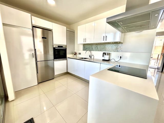 Chalet de 3 habitaciones en Villamartin, Orihuela en venta con garaje - 550.000 € (Ref: 9712125)