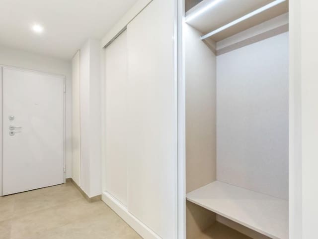 Apartamento de 2 habitaciones en Las Piscinas Naturales, Torrevieja en venta - 249.900 € (Ref: 9712127)