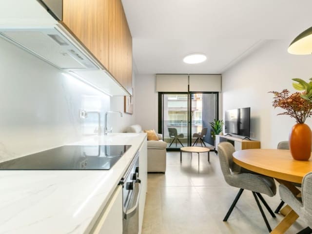 Apartamento de 2 habitaciones en Las Piscinas Naturales, Torrevieja en venta - 249.900 € (Ref: 9712127)