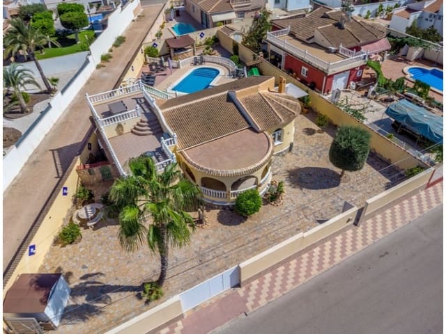 3 chambre Villa/Maison à vendre à El Chaparral, Torrevieja avec piscine - 499 000 € (Ref: 9719830)