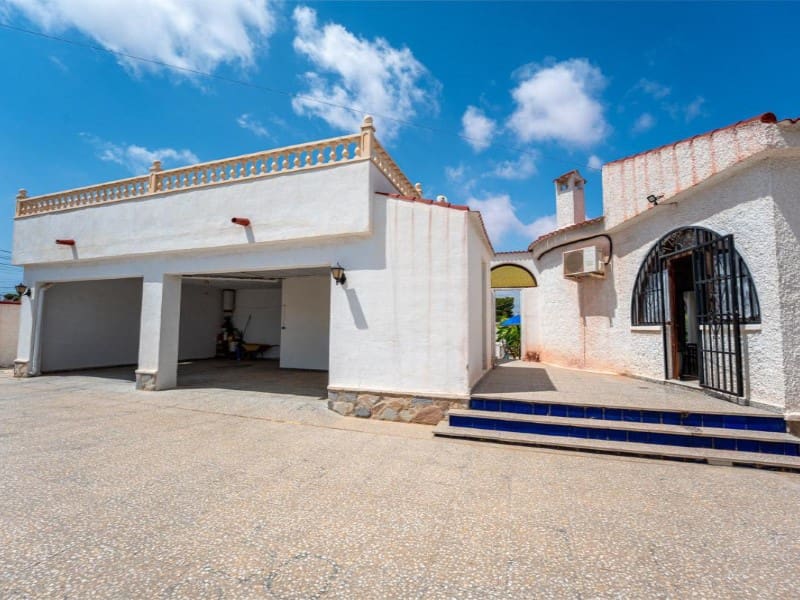 3 Zimmer Villa zu verkaufen in El Chaparral mit Pool Garage - 399.000 € (Ref: 9719831)