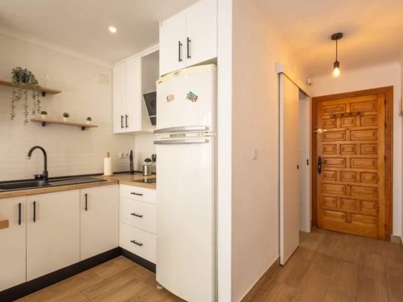 Leilighet til salgs i Torrevieja - € 87 000 (Ref: 9726578)