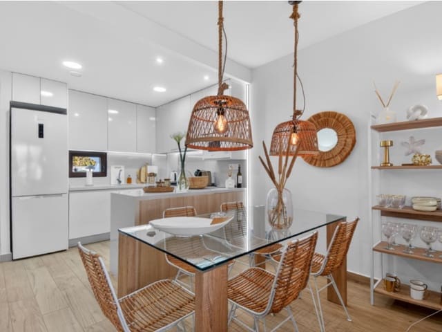 2 chambre Appartement à vendre à Los Altos avec garage - 269 900 € (Ref: 9735491)