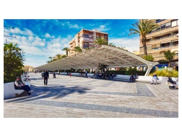 2 soverom Penthouse til salgs i Playa de los Locos, Torrevieja med svømmebasseng - € 459 900 (Ref: 9735494)