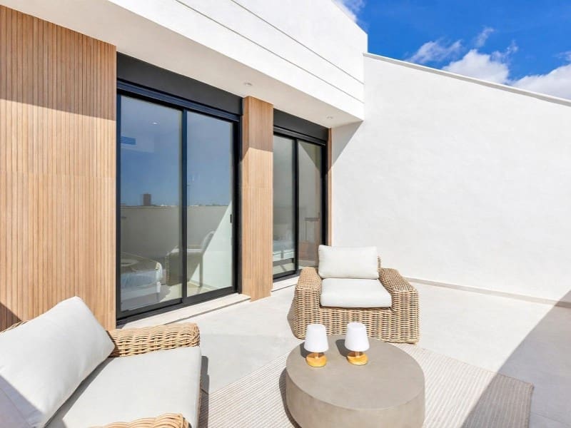 3 chambre Villa/Maison à vendre à Los Alcazares avec piscine - 429 000 € (Ref: 9735496)