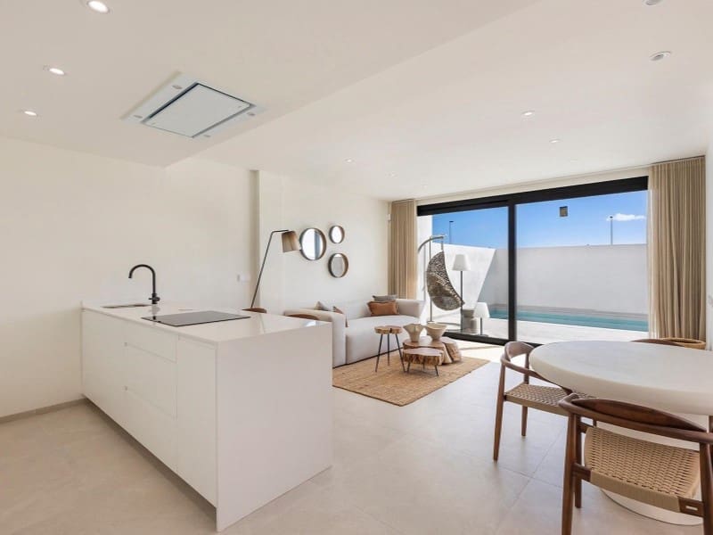 3 chambre Villa/Maison à vendre à Los Alcazares avec piscine - 429 000 € (Ref: 9735496)