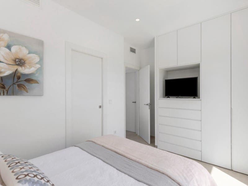 3 chambre Villa/Maison à vendre à Los Alcazares avec piscine - 489 000 € (Ref: 9735497)