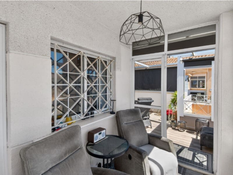 2 Zimmer Apartment zu verkaufen in Torrevieja - 195.000 € (Ref: 9738477)