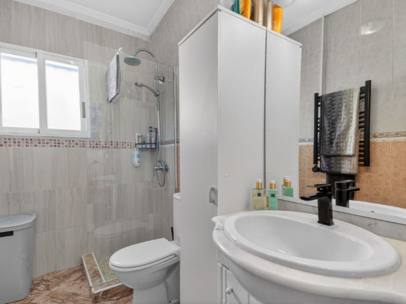 2 Zimmer Apartment zu verkaufen in Torrevieja - 195.000 € (Ref: 9738477)