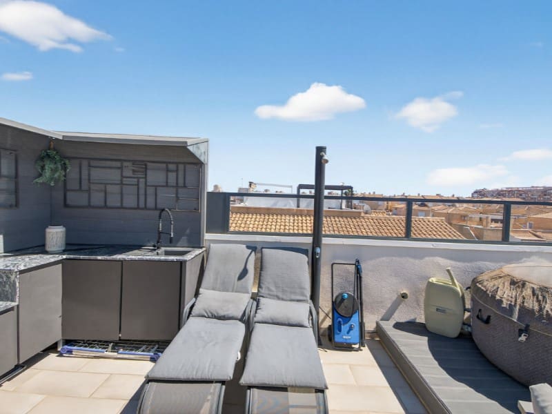 2 Zimmer Apartment zu verkaufen in Torrevieja - 195.000 € (Ref: 9738477)