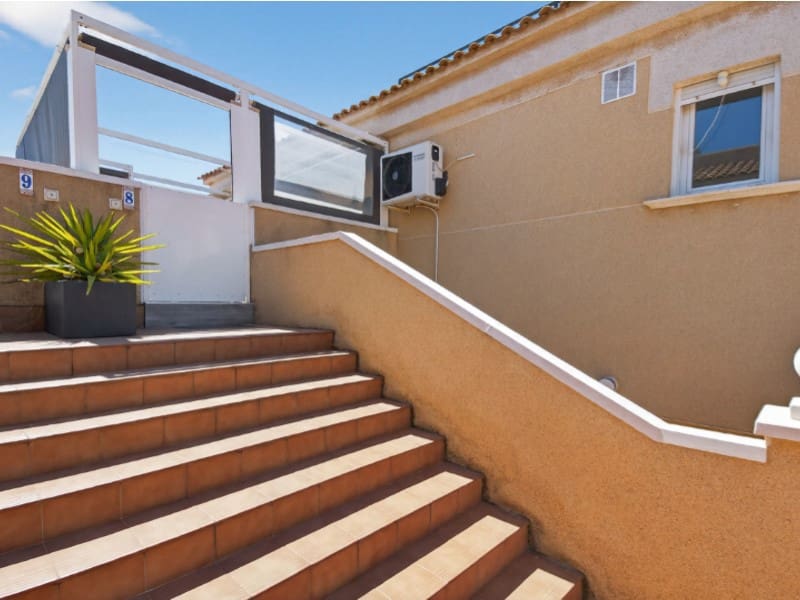 2 Zimmer Apartment zu verkaufen in Torrevieja - 195.000 € (Ref: 9738477)