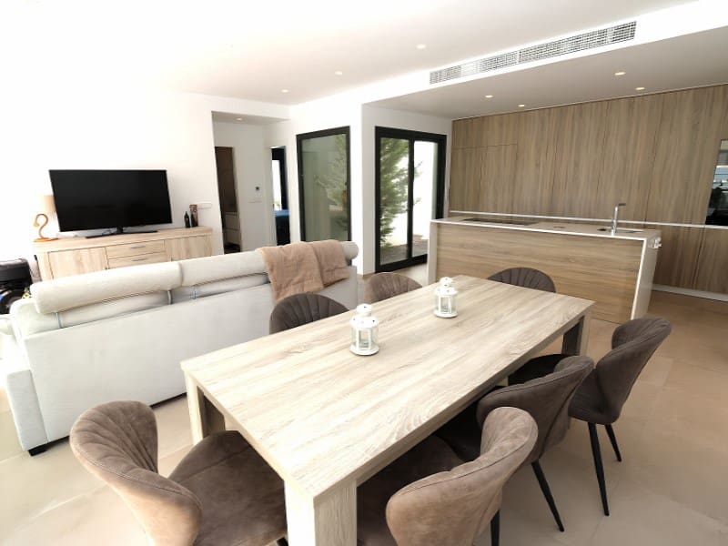 Chalet de 3 habitaciones en Pilar de la Horadada en venta - 495.000 € (Ref: 9741688)