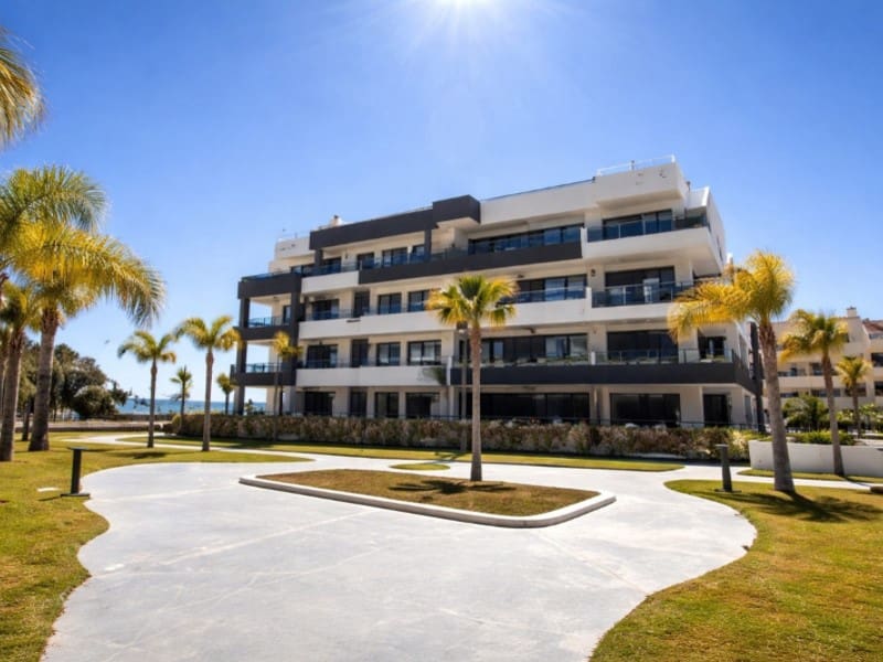 3 bedroom Apartment for sale in Playa Flamenca with garage - € 450,000 (Ref: 9751917)