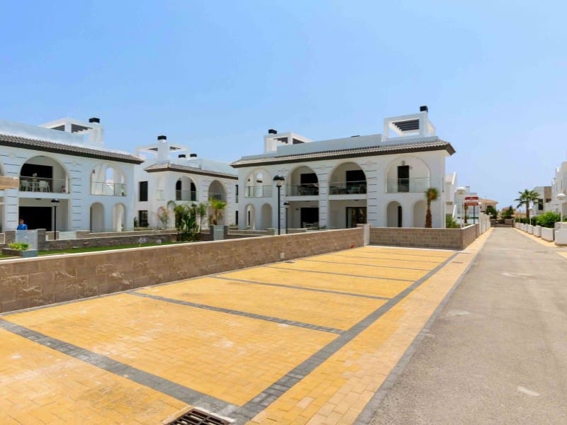 2 bedroom Apartment for sale in Rojales - € 338,000 (Ref: 9751919)