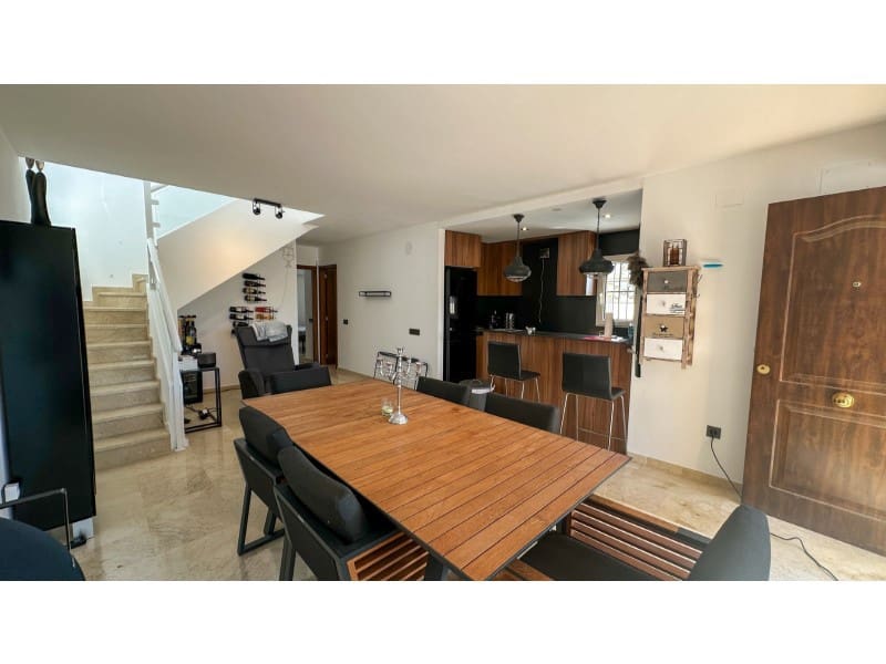 3 makuuhuone Huoneisto myytävänä paikassa Orihuela Costa mukana 
autotalli - 319 000 € (Ref: 9751920)