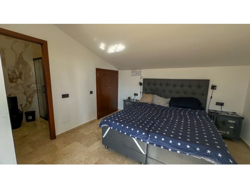 3 makuuhuone Huoneisto myytävänä paikassa Orihuela Costa mukana 
autotalli - 319 000 € (Ref: 9751920)