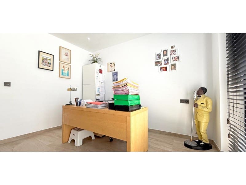 3 sypialnia Willa na sprzedaż w Orihuela Costa z basenem - 495 000 € (Ref: 9751921)