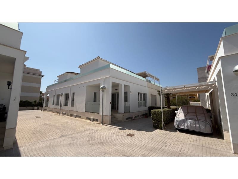 Chalet de 5 habitaciones en Orihuela Costa en venta - 299.900 € (Ref: 9751922)