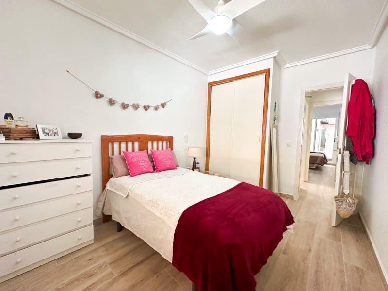 2 chambre Appartement à vendre à Torrevieja - 227 000 € (Ref: 9755582)