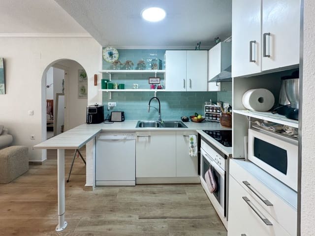 2 chambre Appartement à vendre à Las Piscinas Naturales, Torrevieja - 227 000 € (Ref: 9755582)