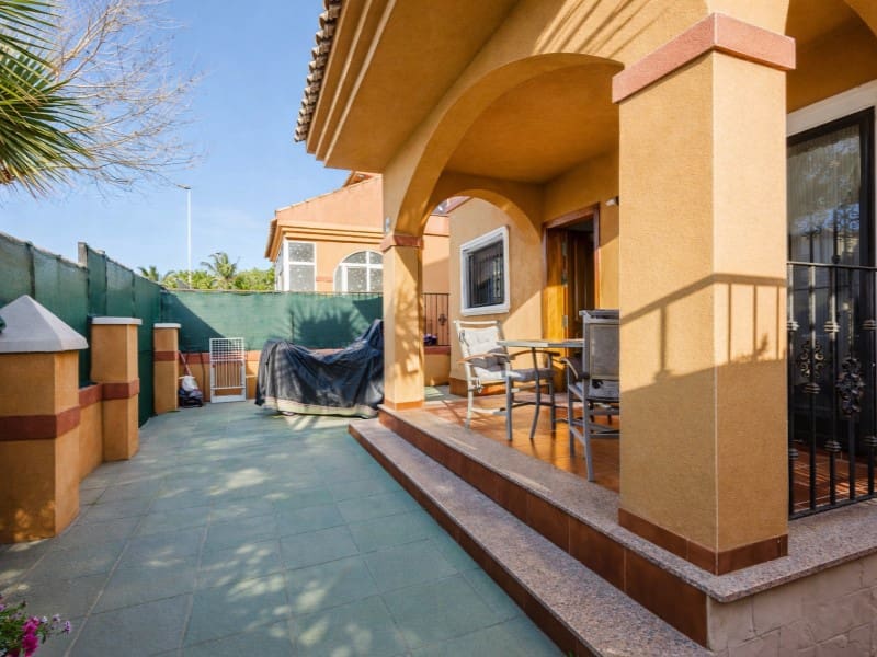 2 chambre Villa/Maison à vendre à Torrevieja - 239 000 € (Ref: 9755585)