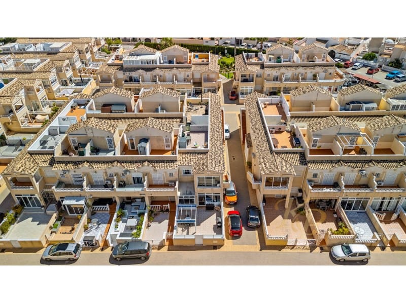 2 bedroom Apartment for sale in Playa Flamenca with pool - € 169,000 (Ref: 9772951)