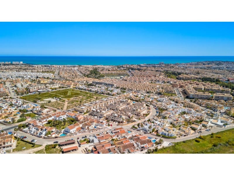 2 bedroom Apartment for sale in Playa Flamenca with pool - € 169,000 (Ref: 9772951)