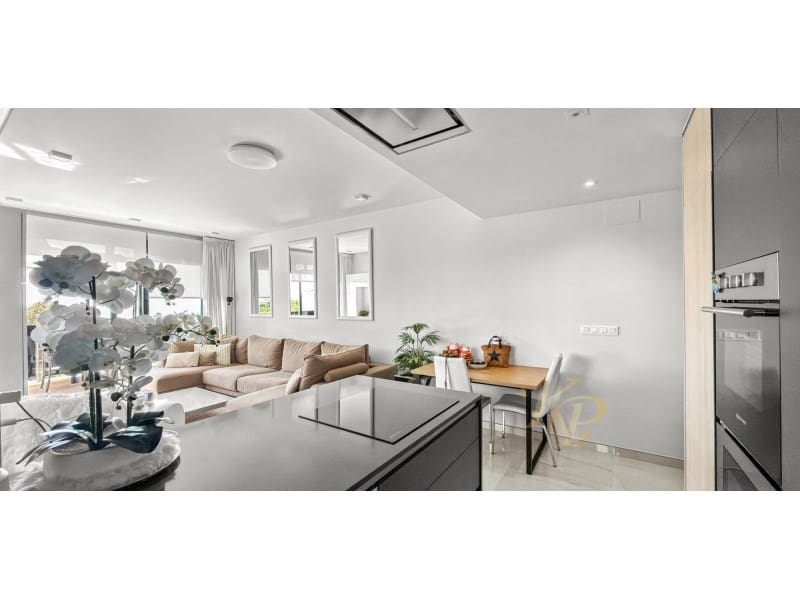 Apartamento de 3 habitaciones en Playa Flamenca en venta - 450.000 € (Ref: 9772952)