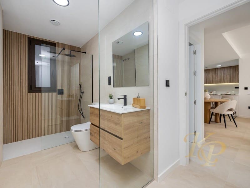 2 sypialnia Apartament na sprzedaż w Los Alcazares z basenem - 260 000 € (Ref: 9772958)