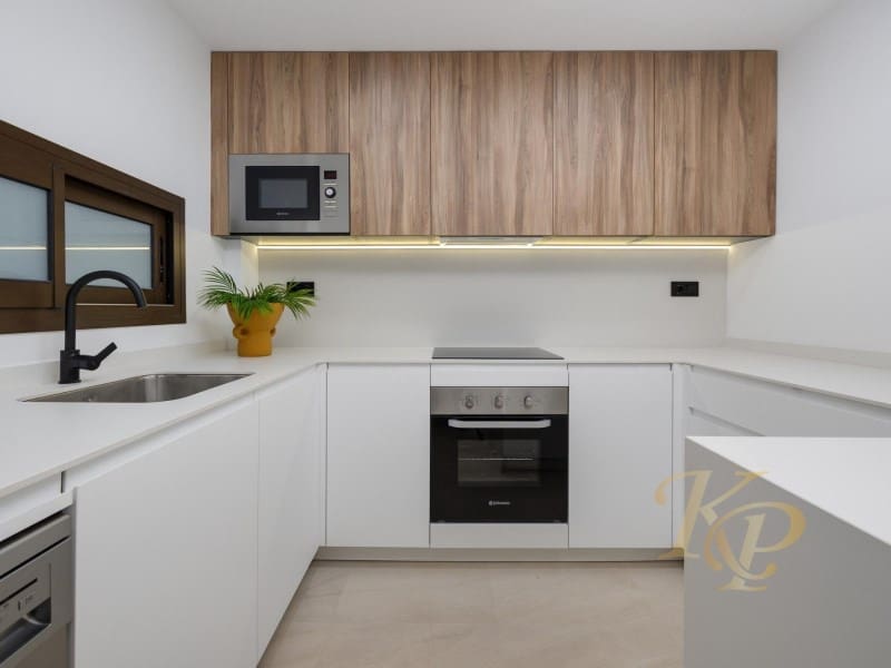 2 sypialnia Apartament na sprzedaż w Los Alcazares z basenem - 260 000 € (Ref: 9772958)