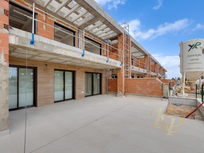 2 sypialnia Apartament na sprzedaż w Los Alcazares z basenem - 260 000 € (Ref: 9772958)