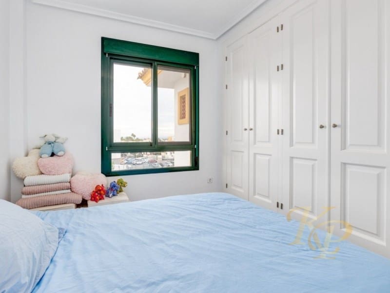 2 soveværelse Penthouse til salg i Orihuela Costa med swimmingpool - € 185.000 (Ref: 9778003)