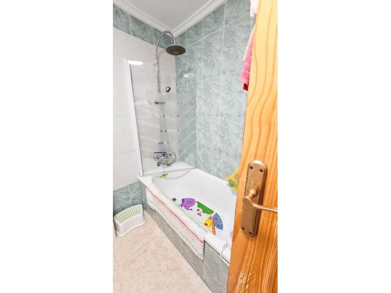 2 camera da letto Appartamento in vendita in Torrevieja con piscina - 125.000 € (Rif: 9778004)