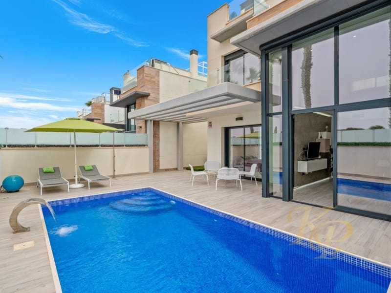 3 sypialnia Willa na sprzedaż w Orihuela Costa z basenem - 425 000 € (Ref: 9778005)