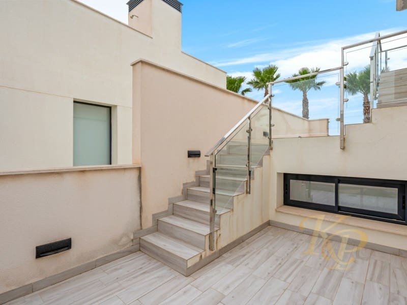 3 sypialnia Willa na sprzedaż w Orihuela Costa z basenem - 425 000 € (Ref: 9778005)