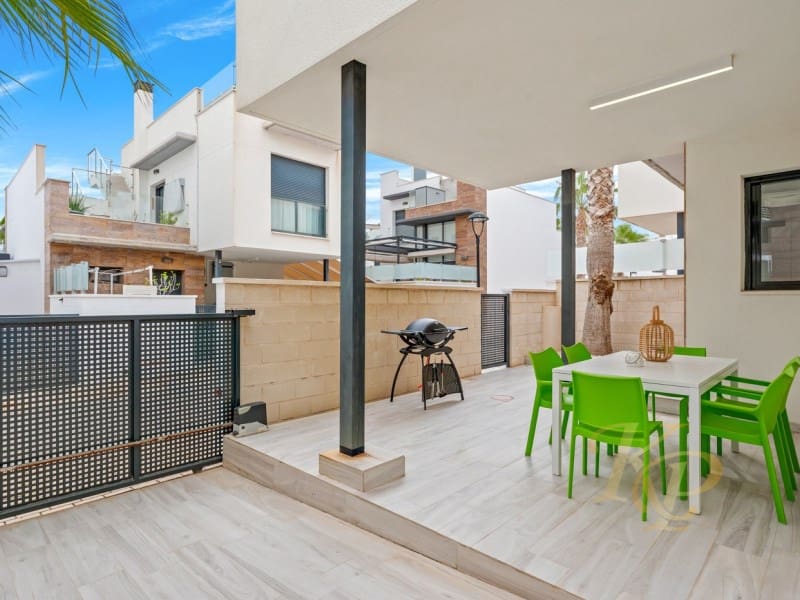 3 sypialnia Willa na sprzedaż w Orihuela Costa z basenem - 425 000 € (Ref: 9778005)