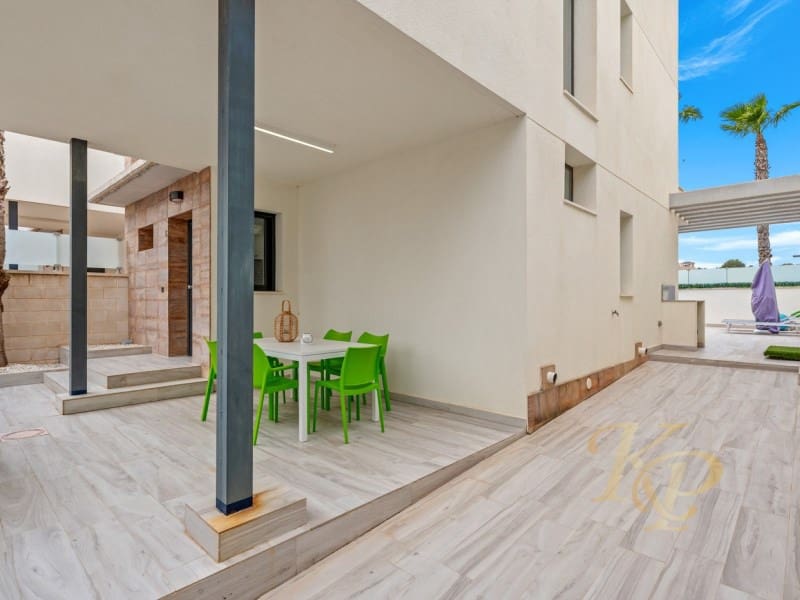 3 sypialnia Willa na sprzedaż w Orihuela Costa z basenem - 425 000 € (Ref: 9778005)