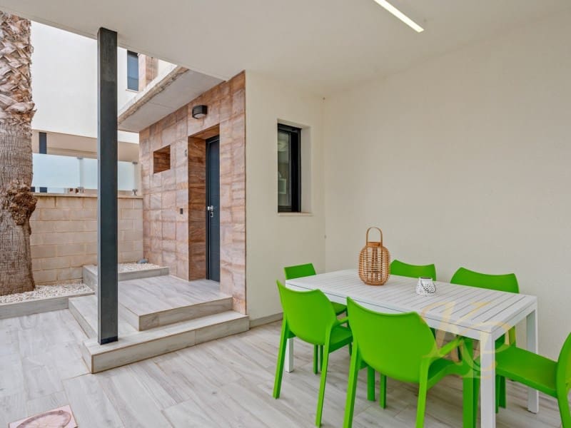 3 sypialnia Willa na sprzedaż w Orihuela Costa z basenem - 425 000 € (Ref: 9778005)