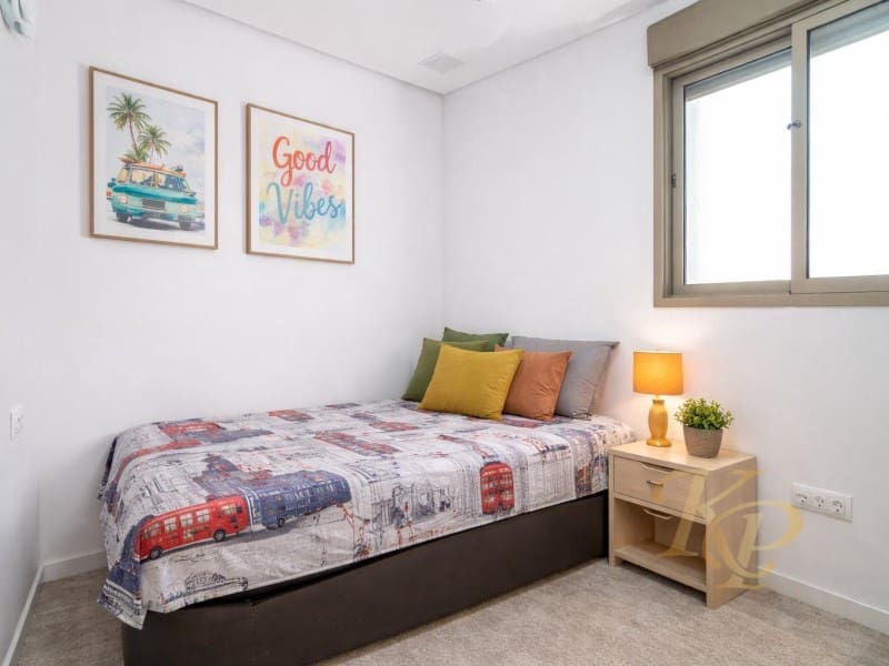 3 sovrum Lägenhet till salu i Orihuela Costa med pool - 378 000 € (Ref: 9778007)