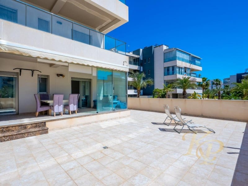 3 sovrum Lägenhet till salu i Orihuela Costa med pool - 378 000 € (Ref: 9778007)
