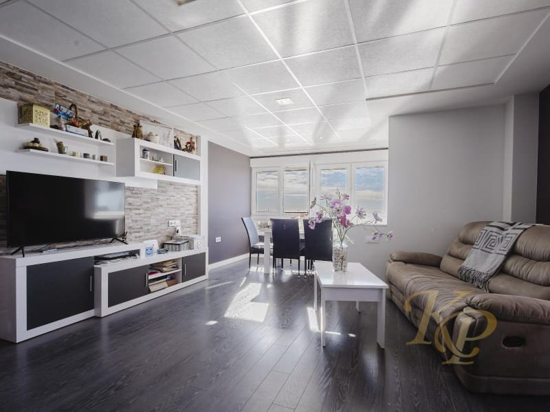 Apartamento de 3 habitaciones en Torrevieja en venta con garaje - 389.500 € (Ref: 9778008)