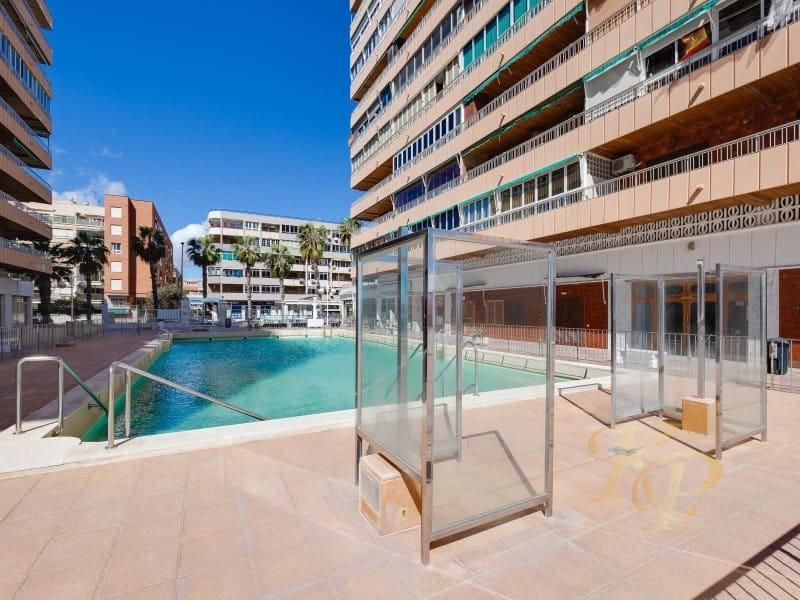 Apartamento de 3 habitaciones en Torrevieja en venta con garaje - 389.500 € (Ref: 9778008)