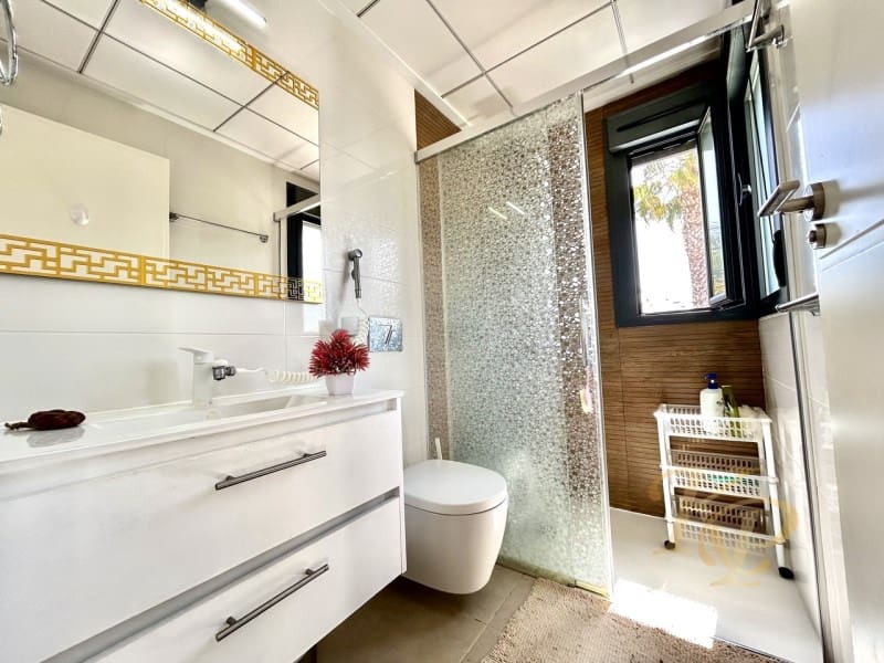 3 soverom Hus til salgs i Orihuela Costa med garasje - € 375 000 (Ref: 9778009)